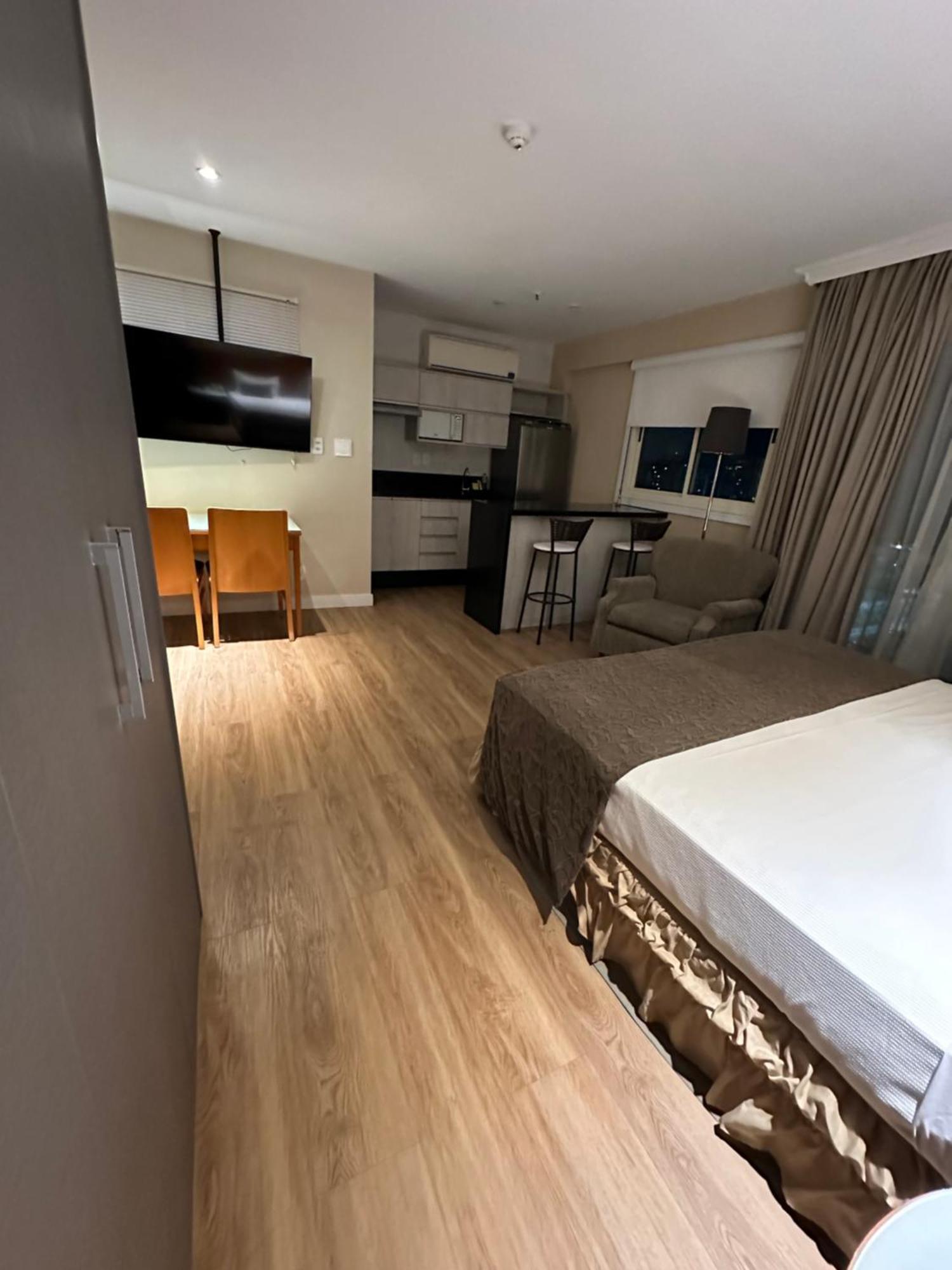 Barra Da Tijuca - 9 - Flat Premium Com Cozinha, Fogao Cooktop, Geladeira Grande, Smart Tv Grande, Lindo E Muitissimo Confortavel, Balsa Para A Praia Gratis E Estacionamento Gratuito Rio de Janeiro Zewnętrze zdjęcie